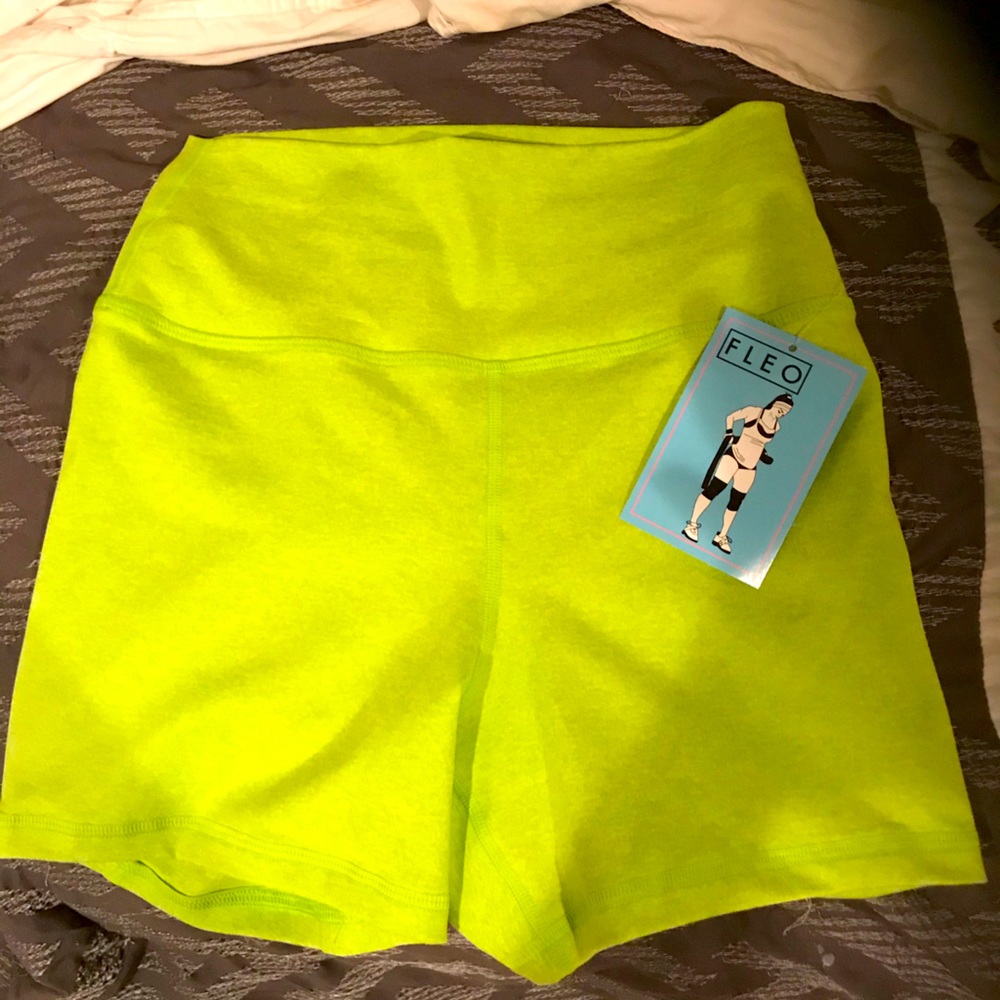 Bnwt acid lime thc Fleo shorts